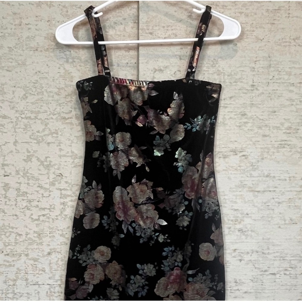 Rue21‎ Black Floral Velvet Mini Dress - Picture 2 of 11